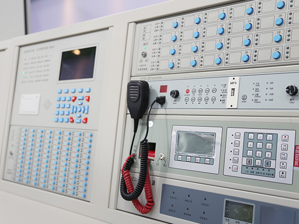 1761718784957534.jpg 主机、.jpg